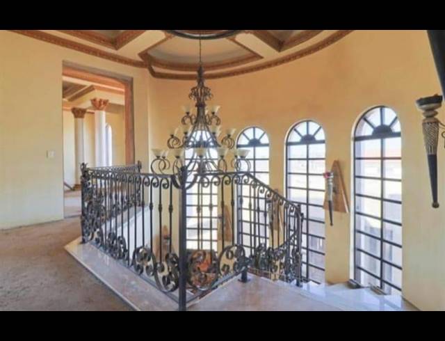 5 BEDROOM HOUSE FOR SALE IN ORMONDE